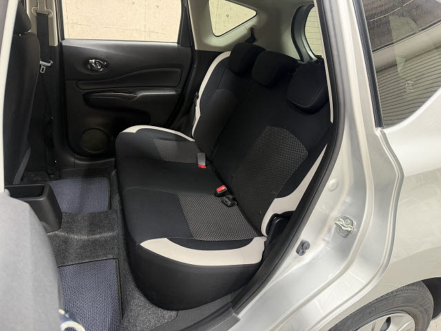 ニッサン ノート e-POWER B