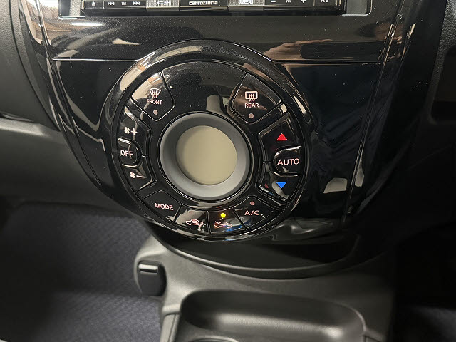 ニッサン ノート e-POWER B