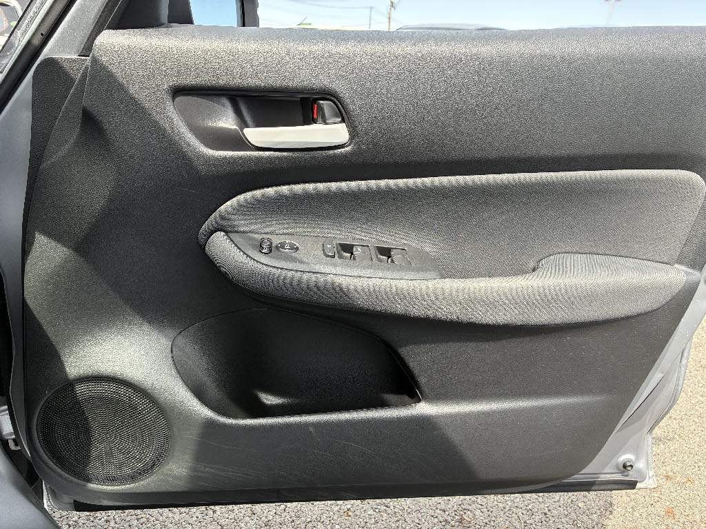 ホンダ フィット ﾍﾞｰｼｯｸ 4WD