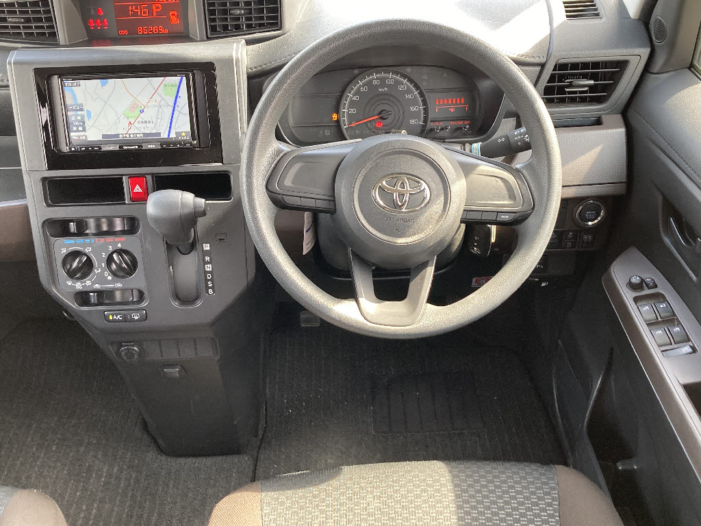 トヨタ ルーミー X 4WD