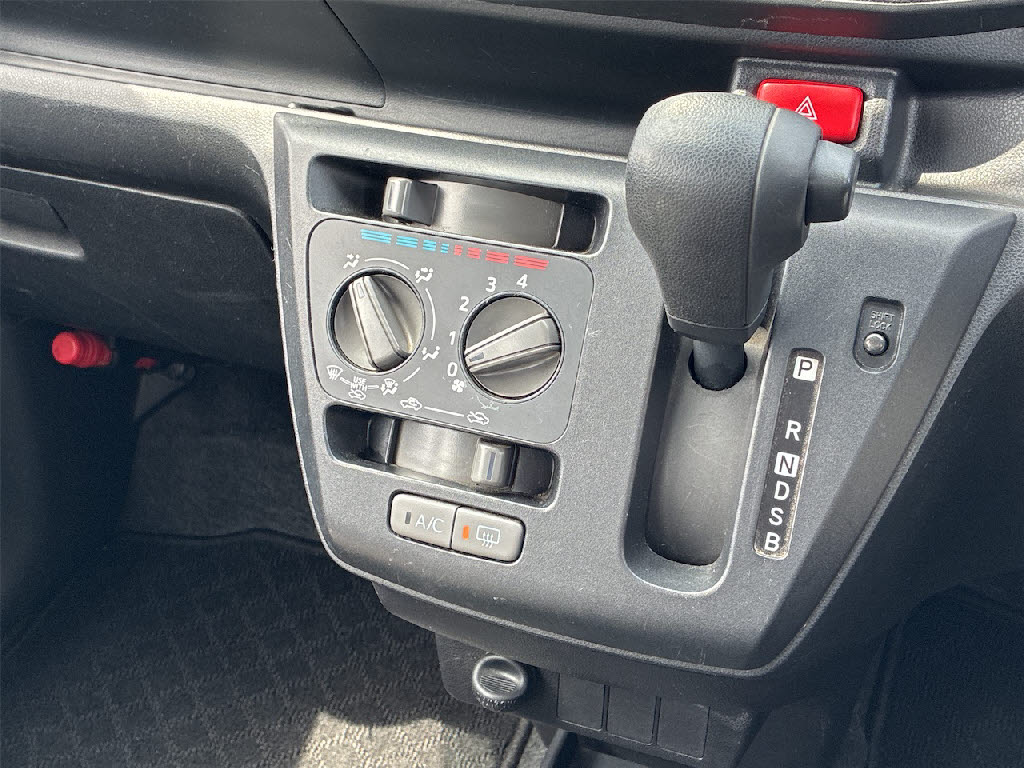 ダイハツ ミライース L SA3 4WD