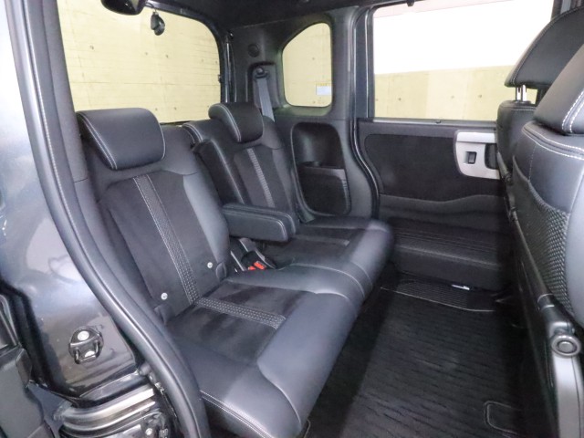 ホンダ Ｎ　ＢＯＸカスタム 特L・ﾀｰﾎﾞｽﾀｲﾙ+ﾌﾞﾗｯｸ