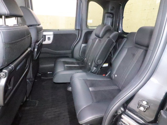 ホンダ Ｎ　ＢＯＸカスタム 特L・ﾀｰﾎﾞｽﾀｲﾙ+ﾌﾞﾗｯｸ