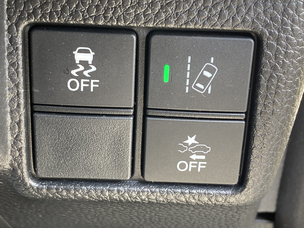 ホンダ Ｎ　ＢＯＸカスタム G-Lﾀｰﾎﾞ ﾎﾝﾀﾞｾﾝｼﾝｸﾞ 4WD