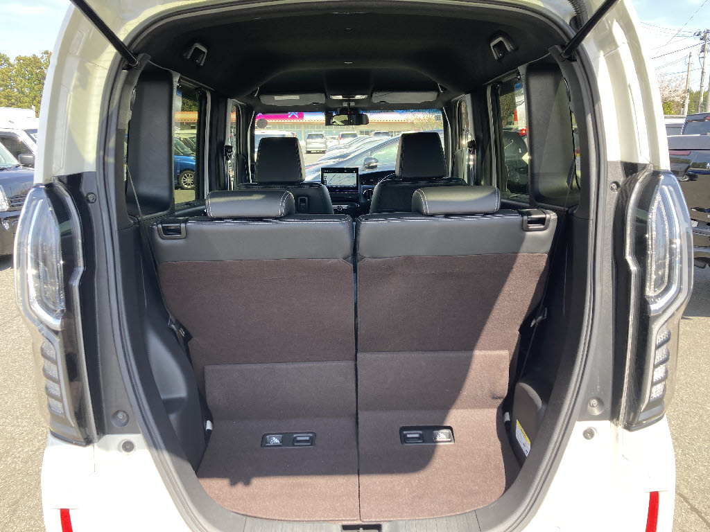 ホンダ Ｎ　ＢＯＸカスタム G-Lﾀｰﾎﾞ ﾎﾝﾀﾞｾﾝｼﾝｸﾞ 4WD