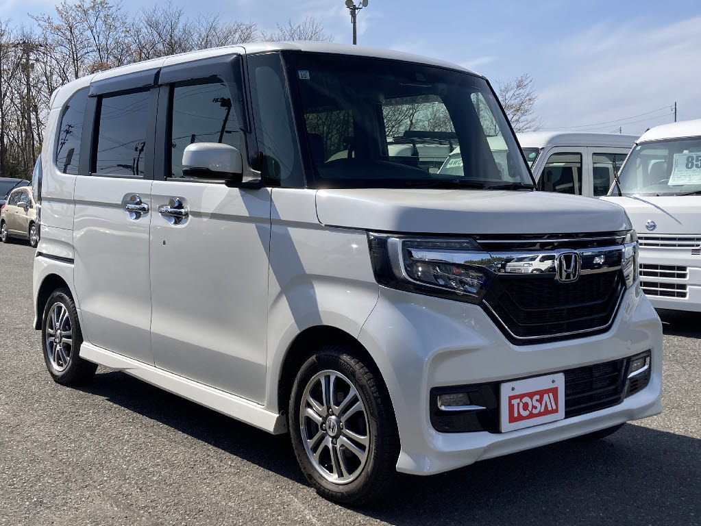 ホンダ Ｎ　ＢＯＸカスタム G-Lﾀｰﾎﾞ ﾎﾝﾀﾞｾﾝｼﾝｸﾞ 4WD