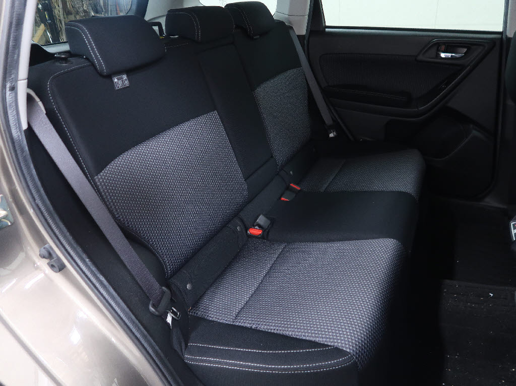 スバル フォレスター 2.0i-Lｱｲｻｲﾄ