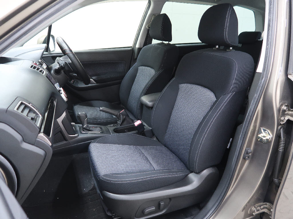 スバル フォレスター 2.0i-Lｱｲｻｲﾄ