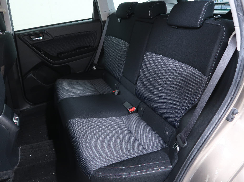 スバル フォレスター 2.0i-Lｱｲｻｲﾄ