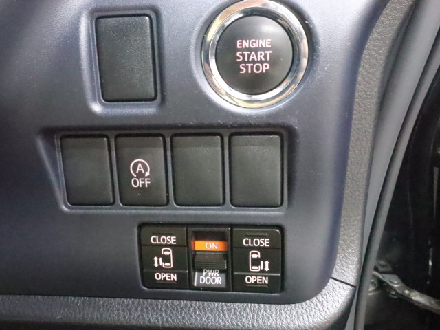 トヨタ ヴォクシー ZSキラメキ