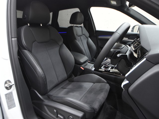 アウディ ｱｳﾃﾞｨ Q5 40TDiｸﾜﾄﾛSﾗｲﾝ