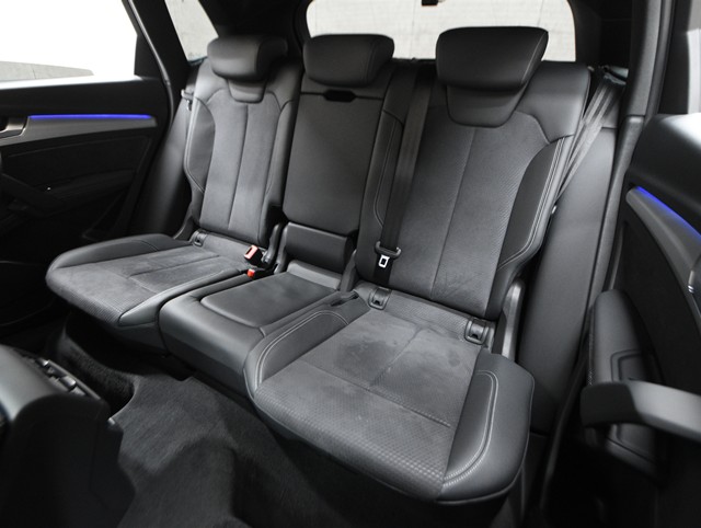 アウディ ｱｳﾃﾞｨ Q5 40TDiｸﾜﾄﾛSﾗｲﾝ