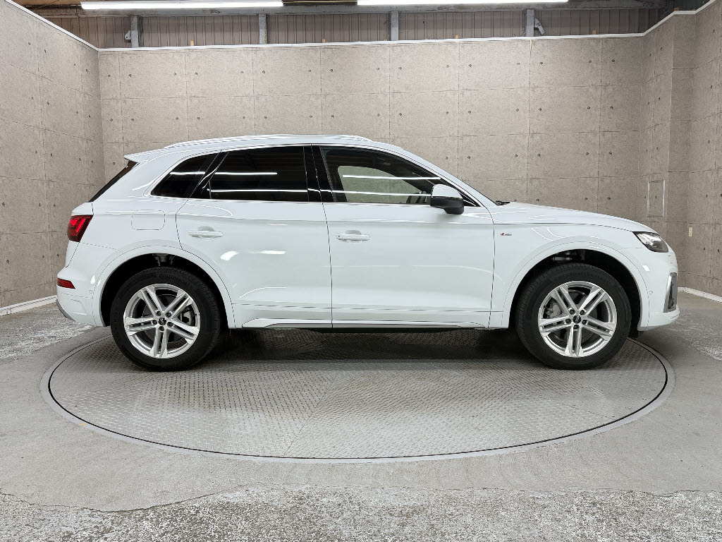 アウディ ｱｳﾃﾞｨ Q5 40TDiｸﾜﾄﾛSﾗｲﾝ