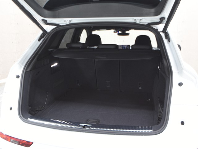 アウディ ｱｳﾃﾞｨ Q5 40TDiｸﾜﾄﾛSﾗｲﾝ