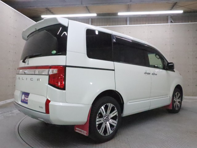 三菱 デリカＤ：５ P