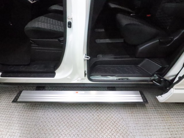 三菱 デリカＤ：５ P