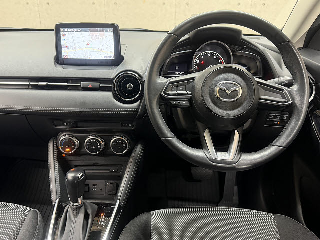 マツダ デミオ １５Ｓツーリング