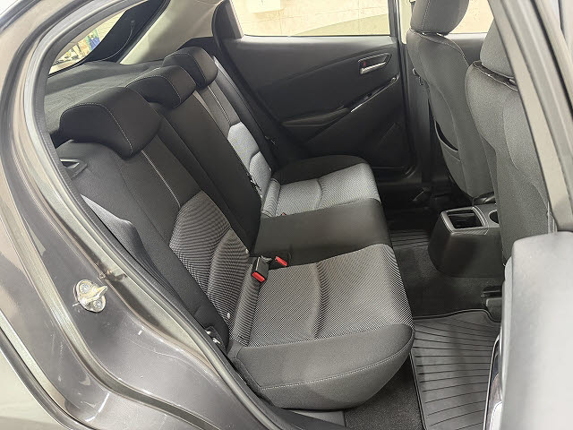 マツダ デミオ １５Ｓツーリング