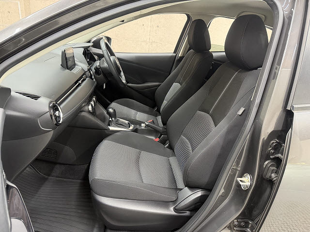 マツダ デミオ １５Ｓツーリング