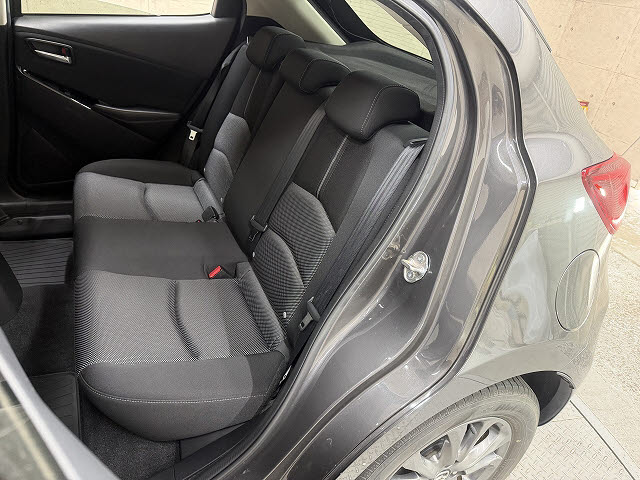 マツダ デミオ １５Ｓツーリング