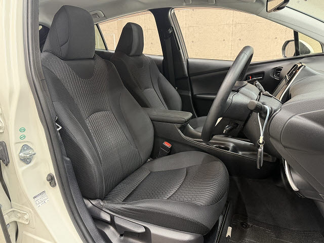 トヨタ プリウス Sｾｰﾌﾃｨﾌﾟﾗｽ