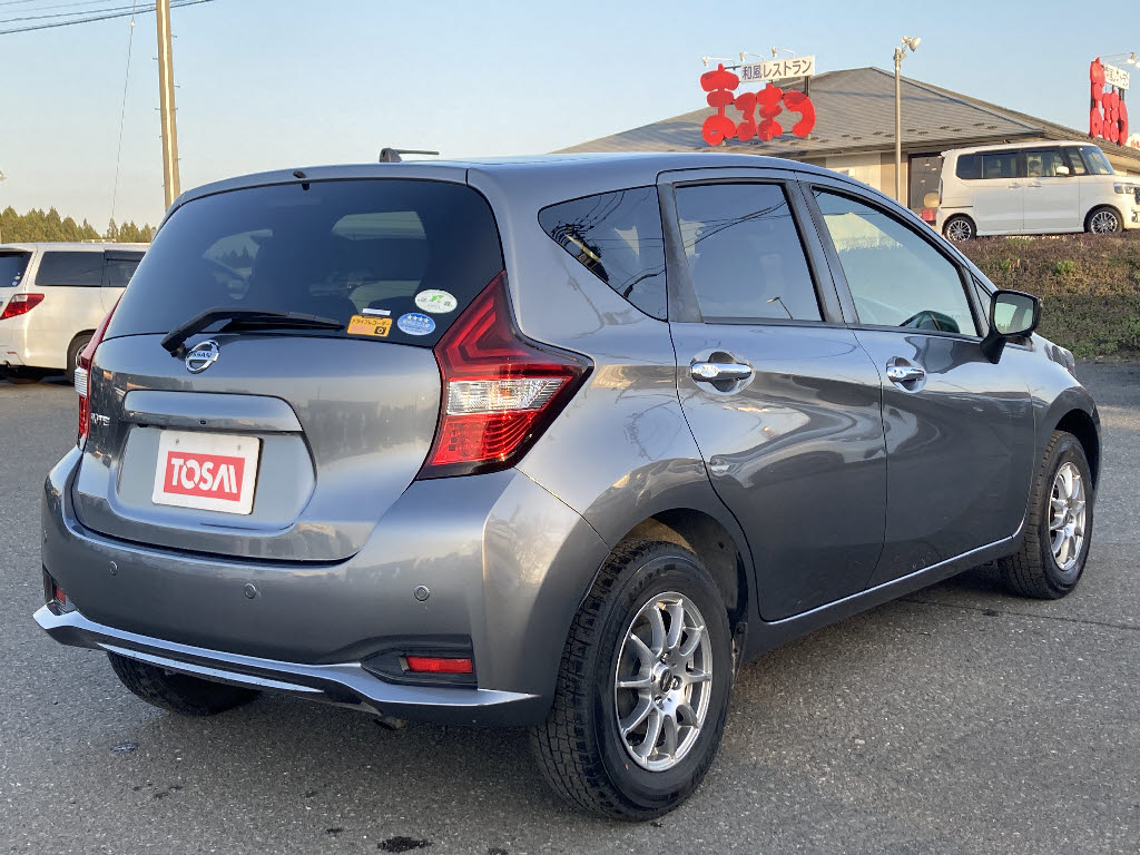 ニッサン ノート X FOURｽﾏｰﾄｾｰﾌﾃｨｴﾃﾞｨｼｮﾝ 4WD
