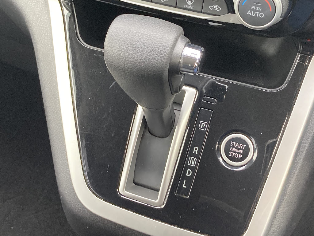 ニッサン セレナ ﾊｲｳｪｲｽﾀｰ 4WD