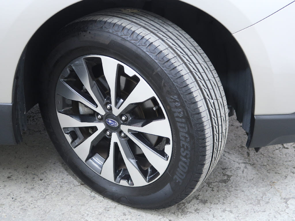 スバル ﾚｶﾞｼｨｱｳﾄﾊﾞｯｸ リミテッド