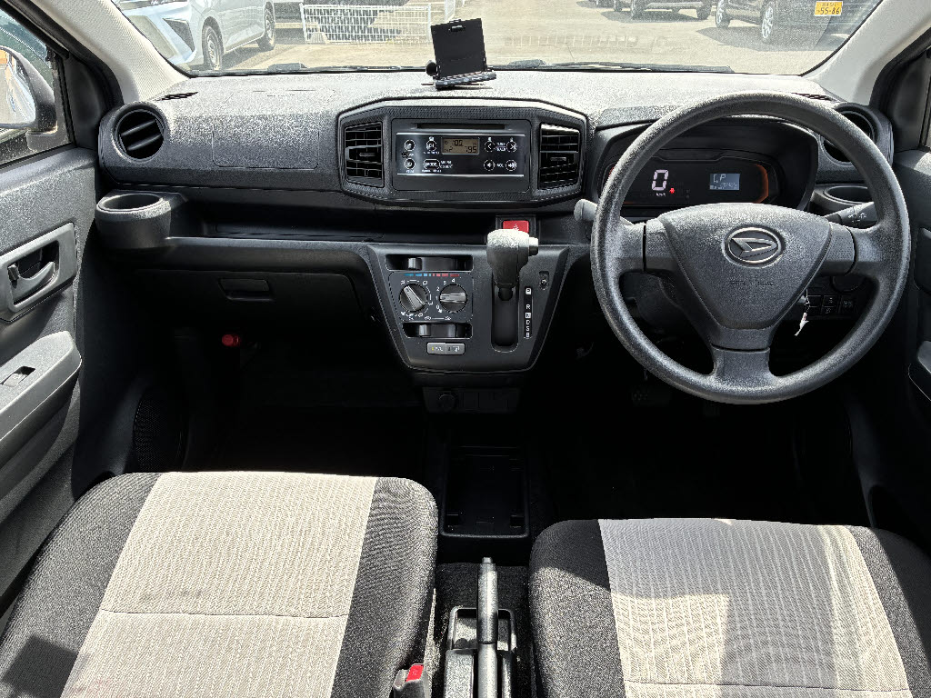 ダイハツ ミライース L 4WD