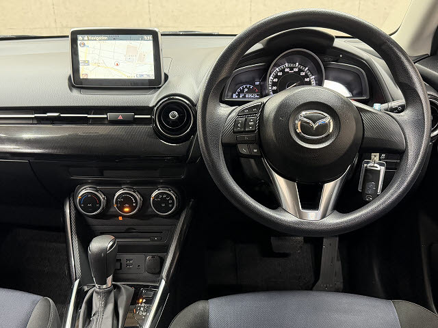 マツダ デミオ 13S