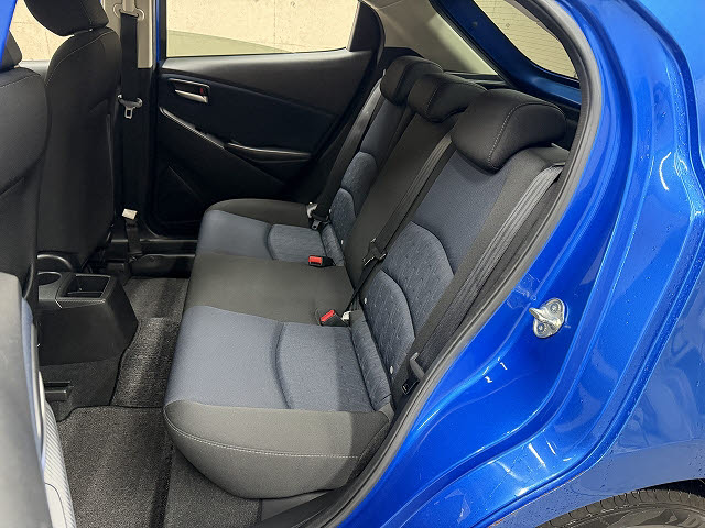 マツダ デミオ 13S