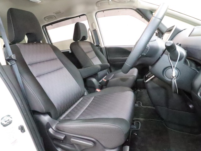 ニッサン セレナＨＶ ハイウェイスターＶ