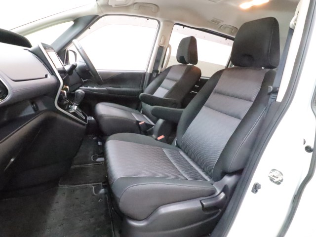 ニッサン セレナＨＶ ハイウェイスターＶ