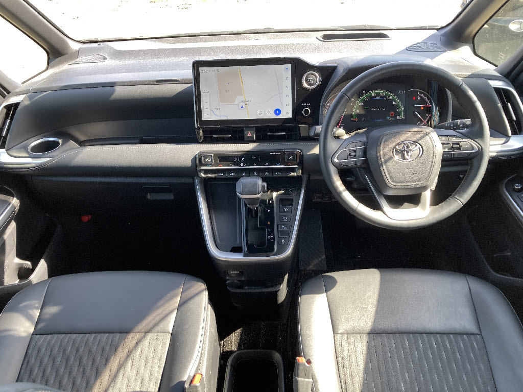 トヨタ ノア 4WD S-Z