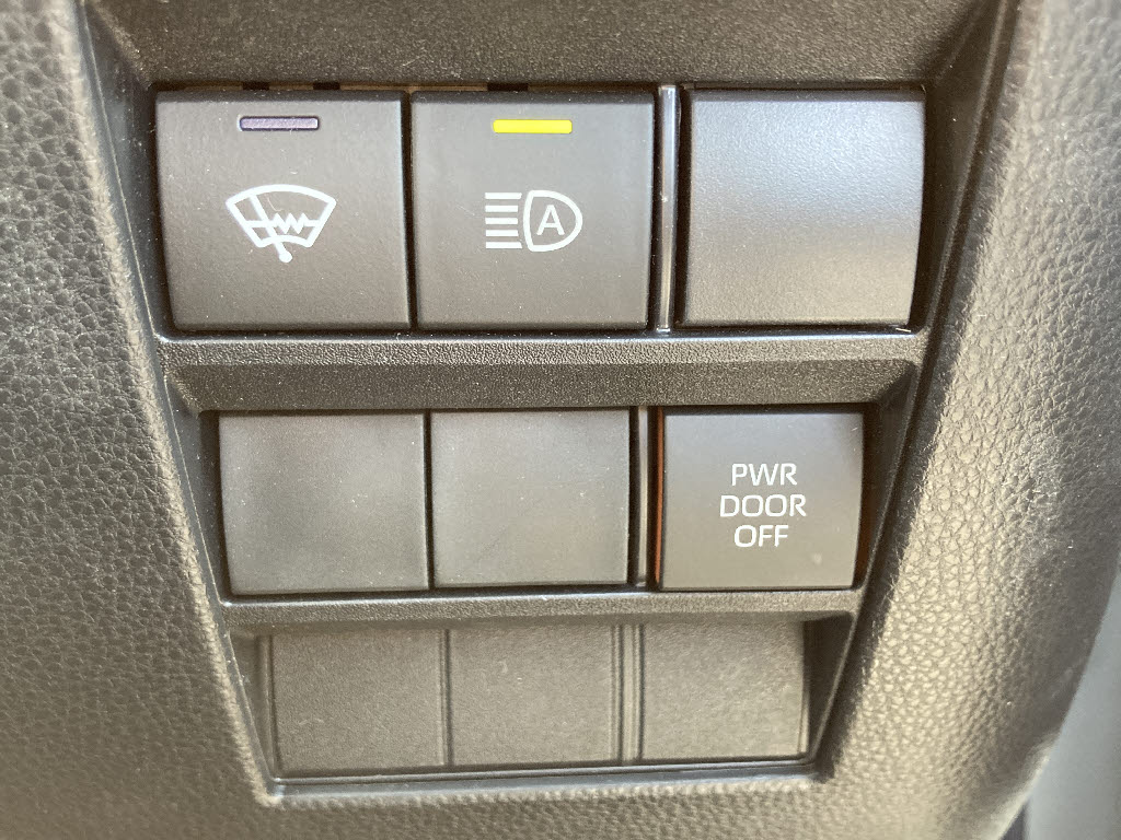 トヨタ ノア 4WD S-Z