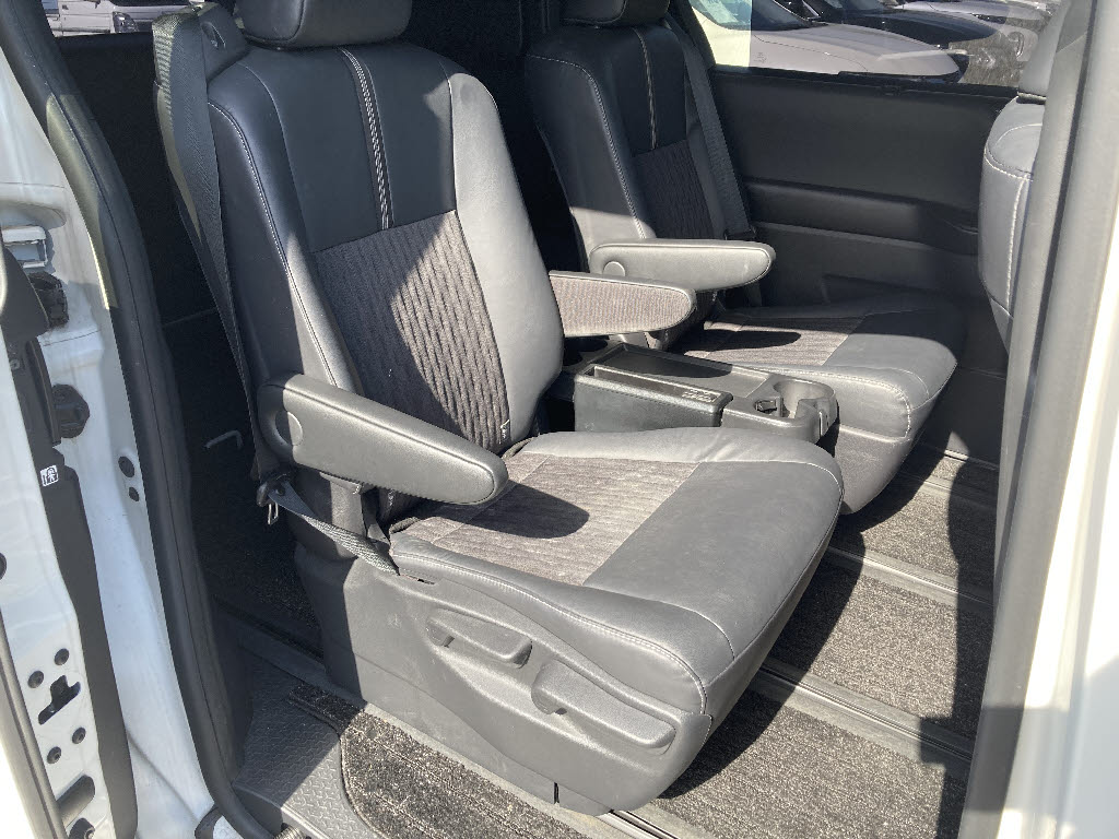 トヨタ ノア 4WD S-Z