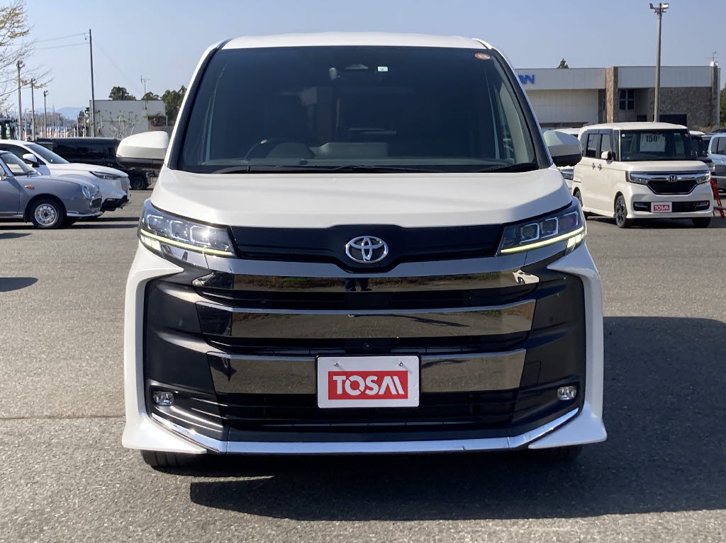 トヨタ ノア 4WD S-Z