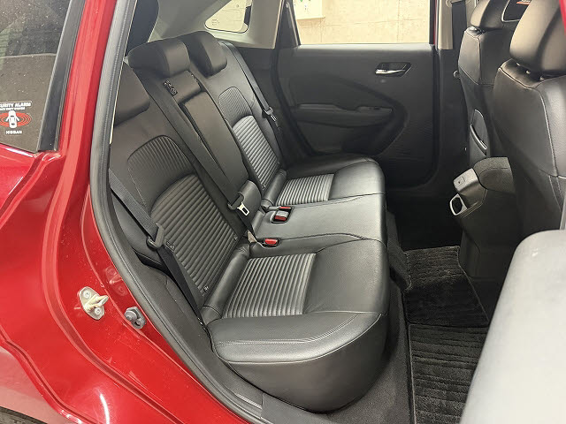 ニッサン オーラ Ｇレザーエディション