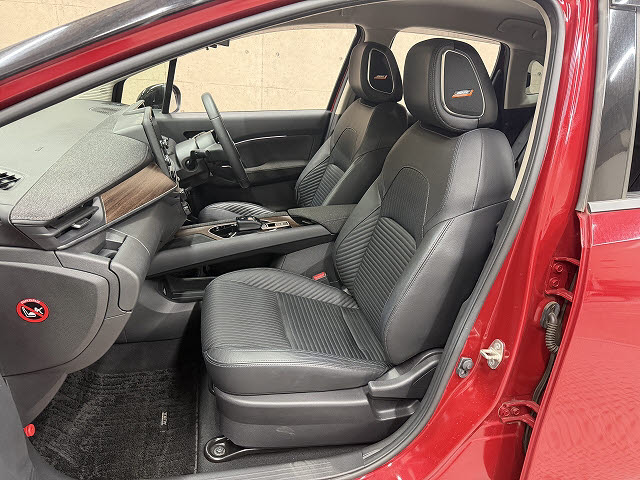 ニッサン オーラ Ｇレザーエディション