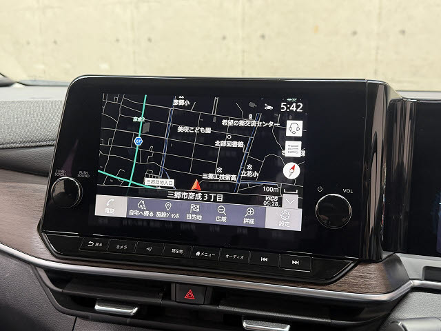 ニッサン オーラ Ｇレザーエディション