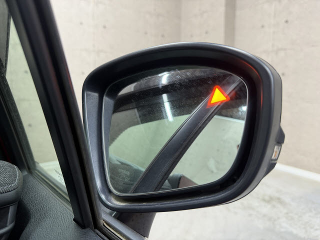 ニッサン オーラ Ｇレザーエディション