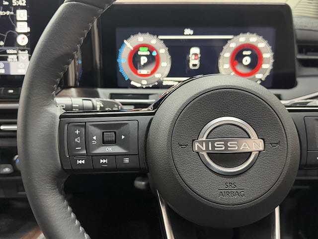 ニッサン オーラ Ｇレザーエディション