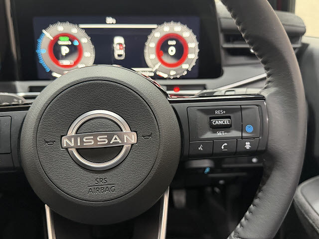 ニッサン オーラ Ｇレザーエディション