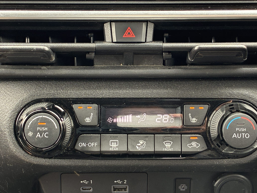 ニッサン ノート X FOUR