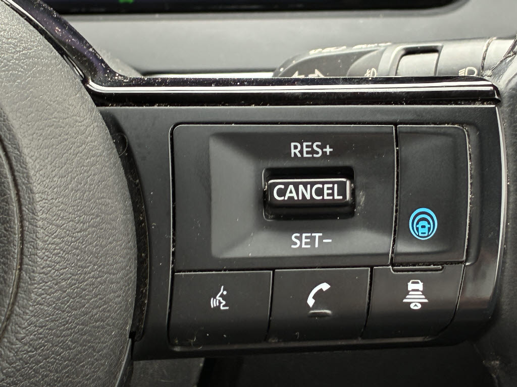 ニッサン ノート X FOUR