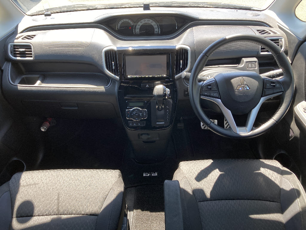 三菱 デリカＤ：２ ｶｽﾀﾑﾊｲﾌﾞﾘｯﾄﾞMV