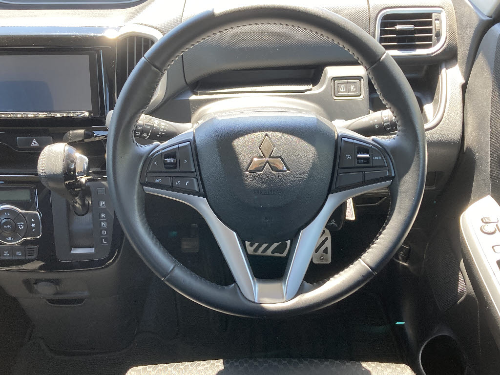 三菱 デリカＤ：２ ｶｽﾀﾑﾊｲﾌﾞﾘｯﾄﾞMV