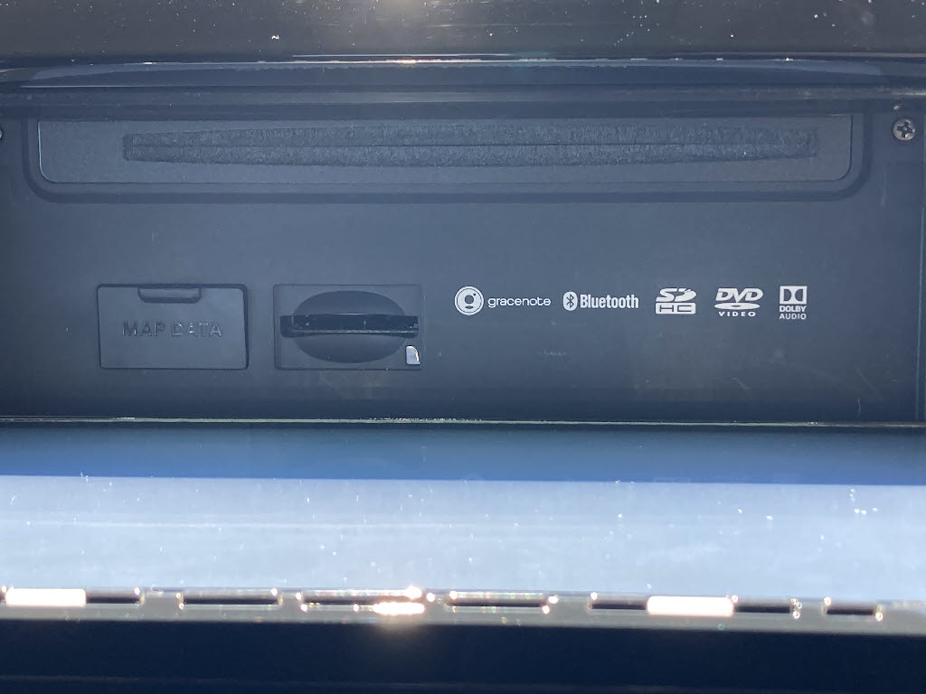 三菱 デリカＤ：２ ｶｽﾀﾑﾊｲﾌﾞﾘｯﾄﾞMV