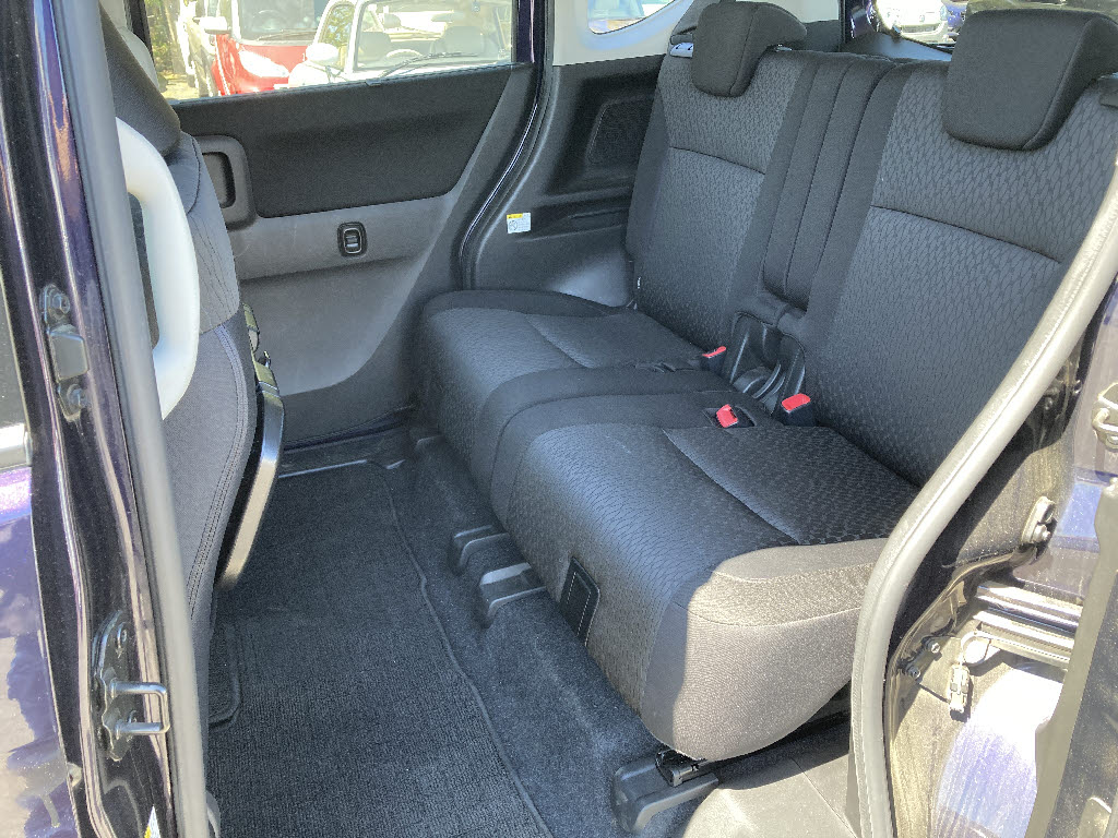 三菱 デリカＤ：２ ｶｽﾀﾑﾊｲﾌﾞﾘｯﾄﾞMV