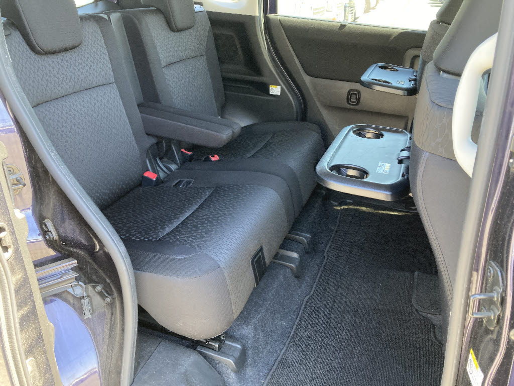 三菱 デリカＤ：２ ｶｽﾀﾑﾊｲﾌﾞﾘｯﾄﾞMV